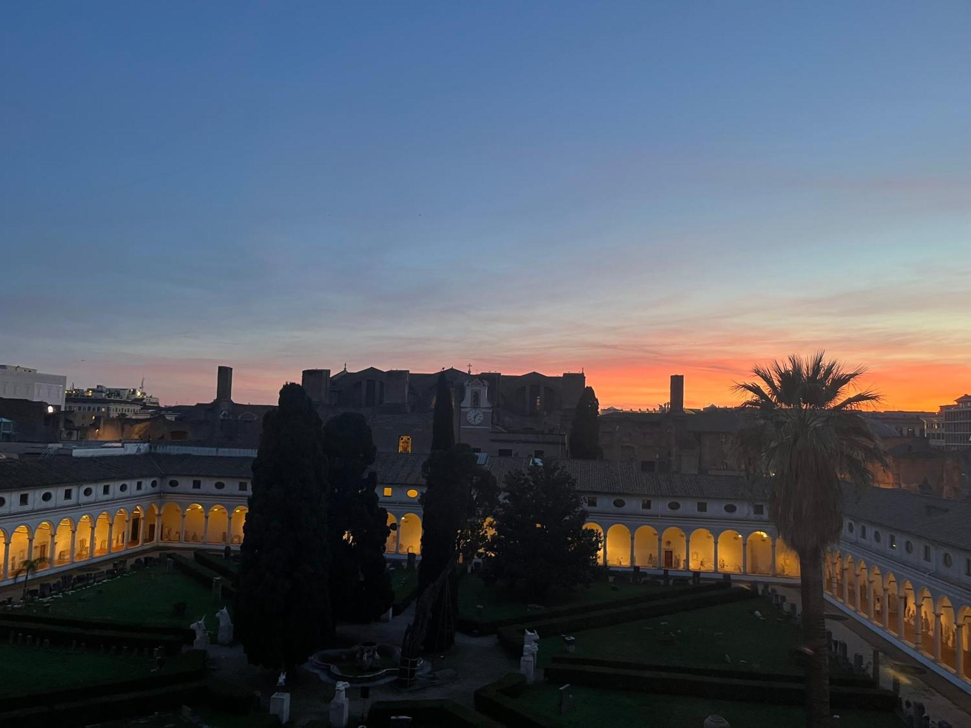 Camera X2 Con Splendida Vista Sulle Terme Di Diocleziano E Sul Chiostro Di Michelangelo Řím Exteriér fotografie